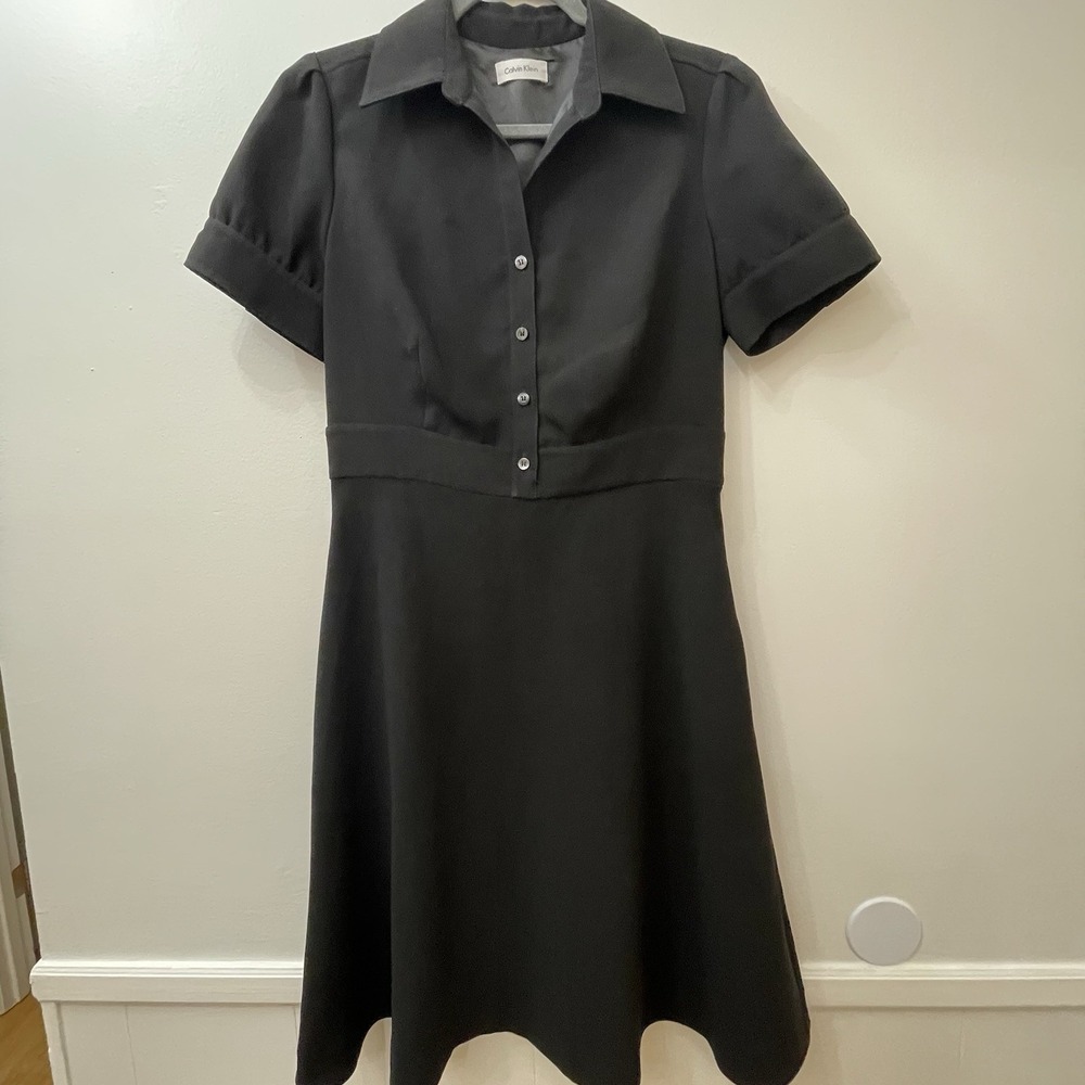 Calvin Klein Women's Black Dress Short Sleeve Side Zip Knee Length Size 4-6